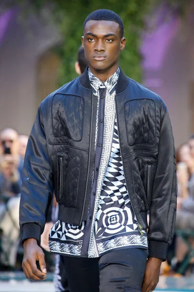 Look 27